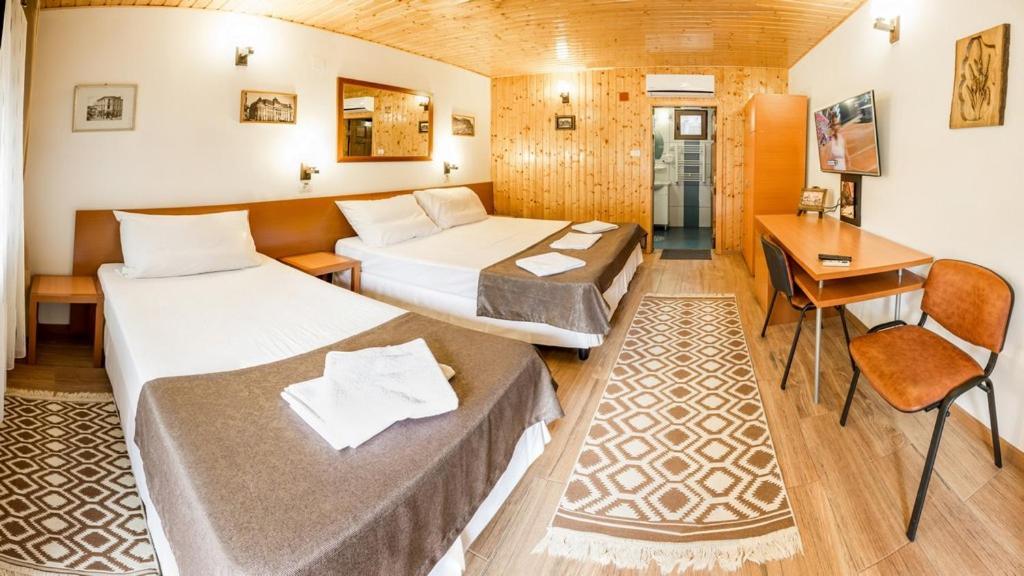 Pensiunea Casa Verde Bucuresti Екстер'єр фото
