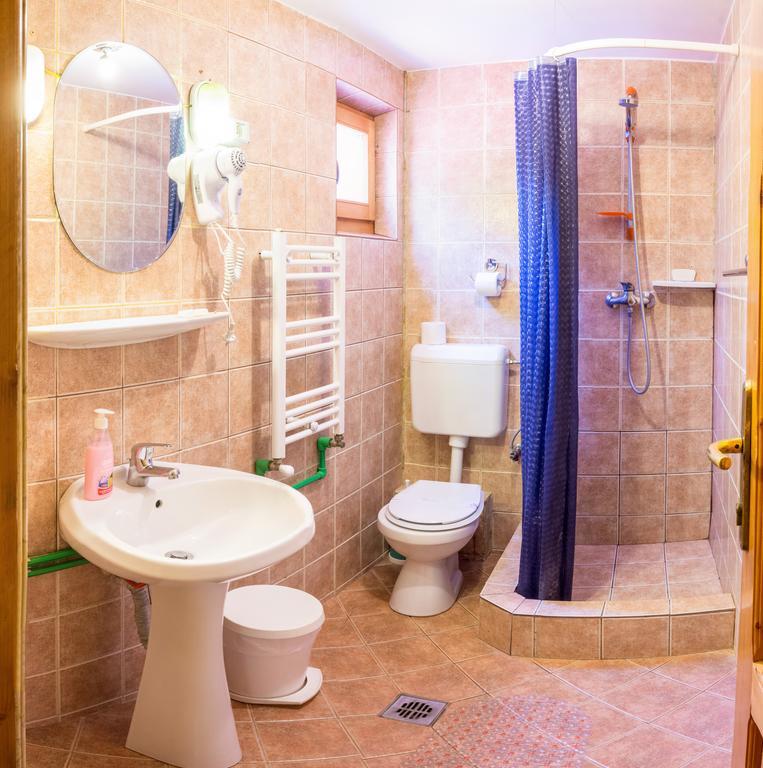 Pensiunea Casa Verde Bucuresti Екстер'єр фото