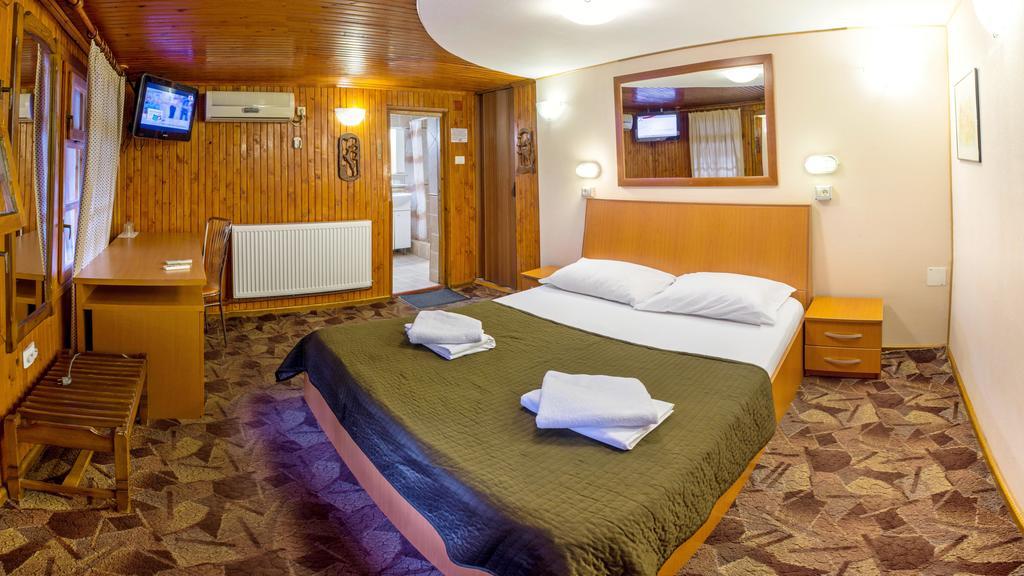 Pensiunea Casa Verde Bucuresti Екстер'єр фото