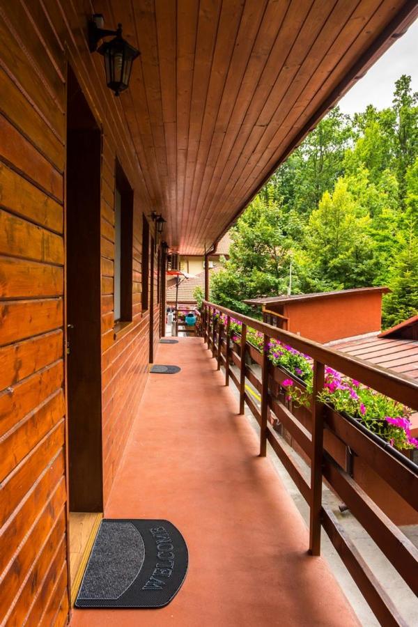 Pensiunea Casa Verde Bucuresti Екстер'єр фото